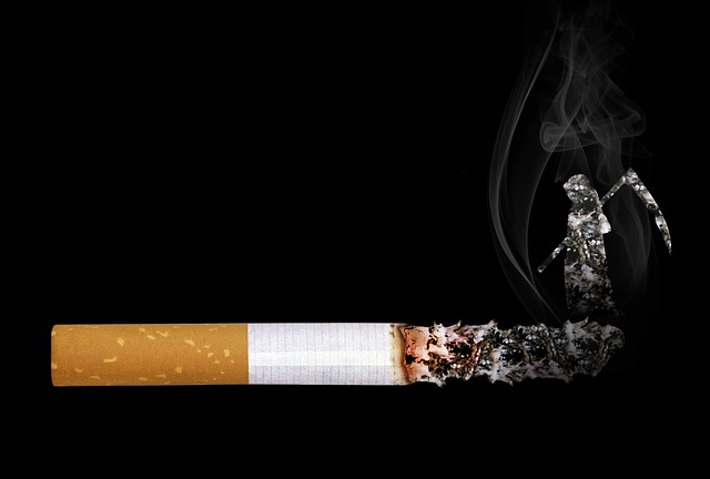 Zigarette, Zigarettenrauch, Rauchen, Lungenentzündung wird dadurch schlechter.