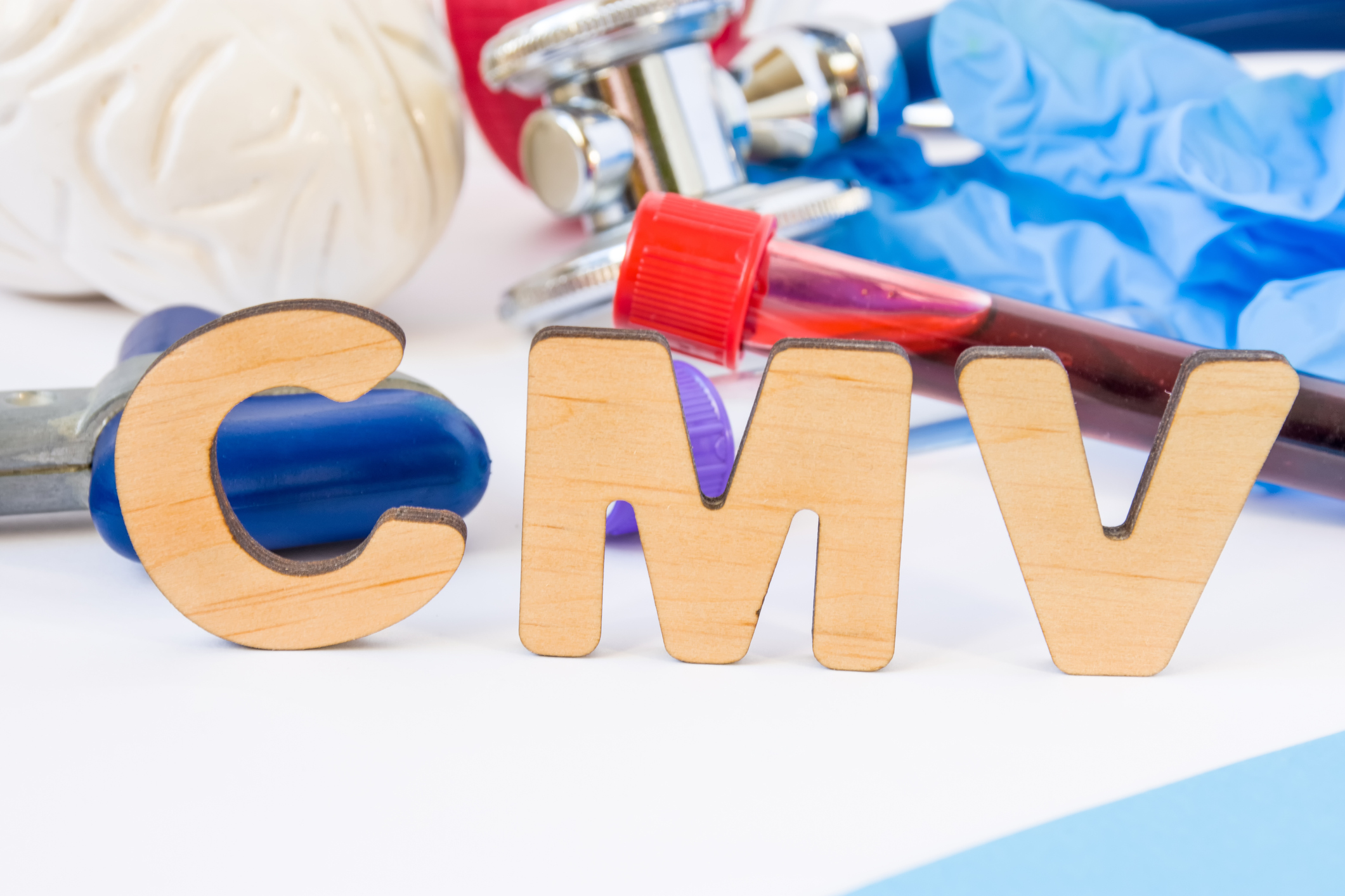 CMV steht für Cytomegalovirus.