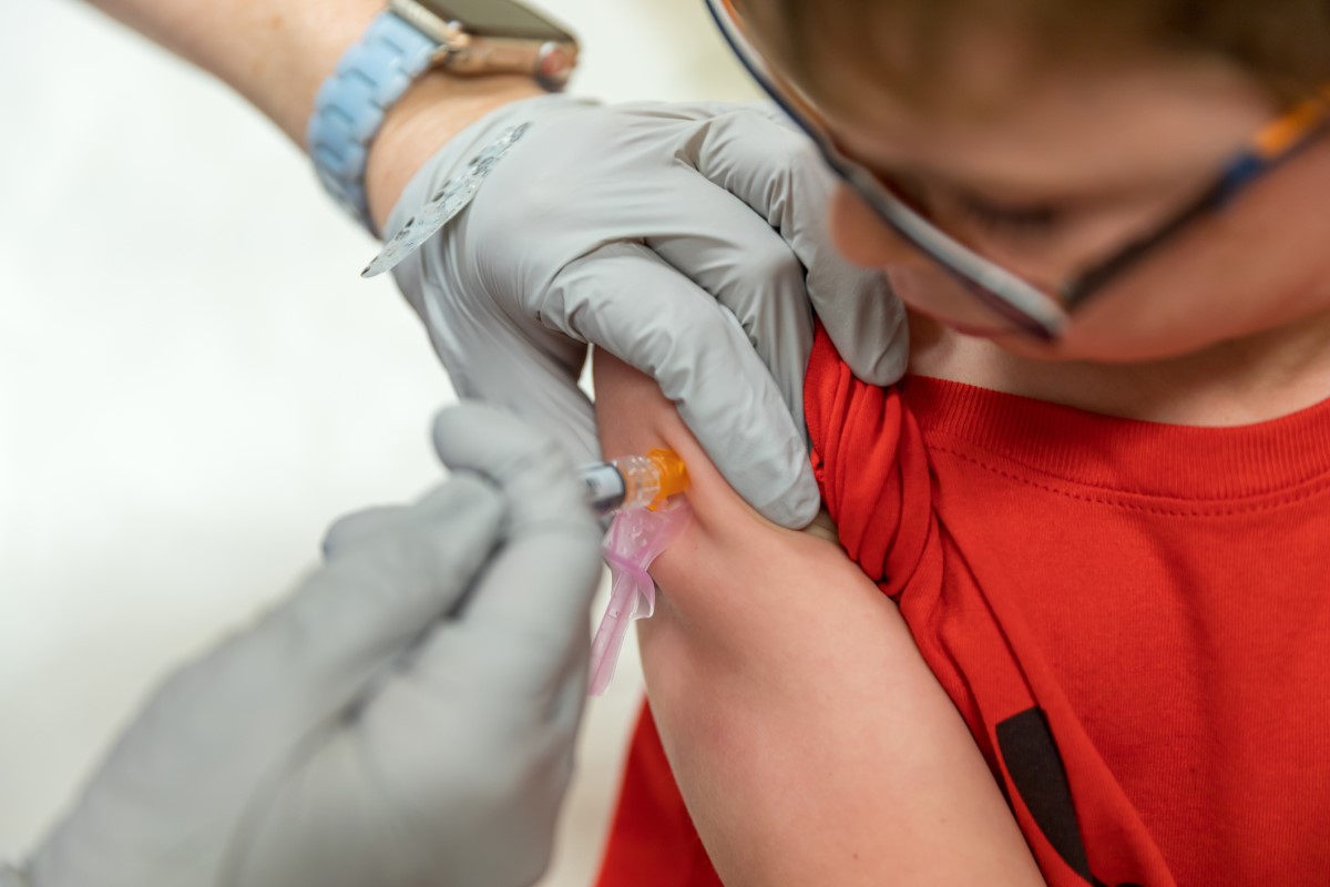 Impfung eines Mädchens gegen HPV