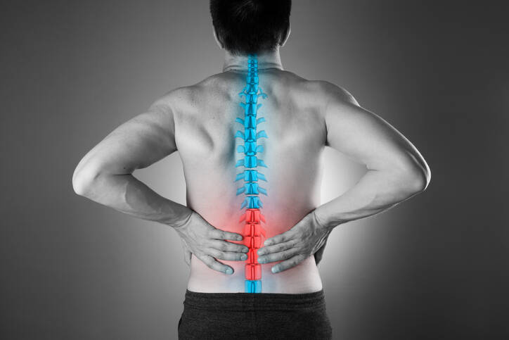 Spondylodiszitis: Was verursacht langfristige Rückenschmerzen? Wie wird sie behandelt?