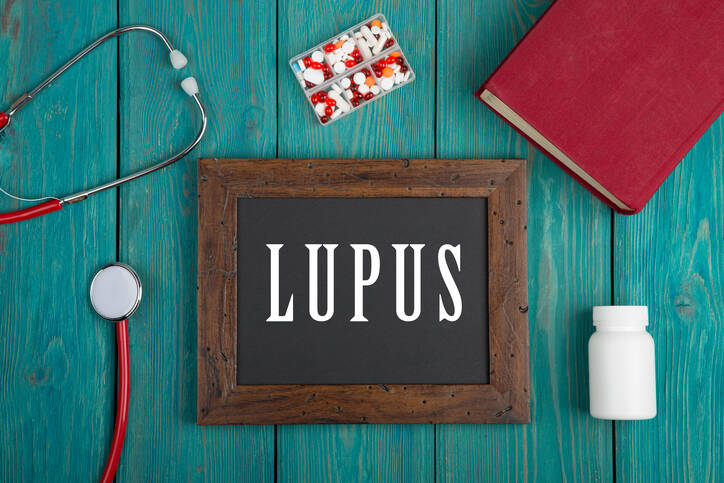 Systemischer Lupus erythematodes: Wie manifestiert? Welcher Grad der Behinderung liegt vor?