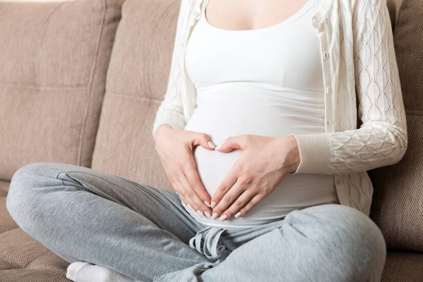 Die Größe des Schwangerschaftsbauchs ist bei jeder Schwangeren individuell und hängt von verschiedenen Faktoren ab. Quelle: Getty Images