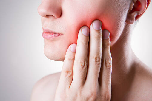 Zahnschmerzen und empfindliche Zähne aus verschiedenen Ursachen? Was wird helfen, nur Medikamente?
