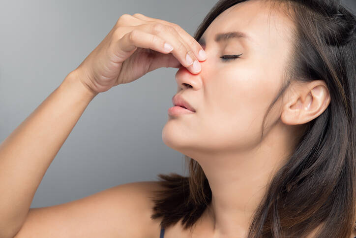 Eine volle Nase: Was sind die Ursachen für eine akut oder chronisch verstopfte Nase?