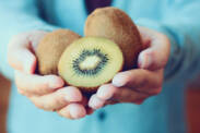 Die Kiwi ist eine Frucht voller medizinischer Wirkstoffe. Wo kann sie angebaut werden?
