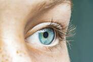 Netzhautablösung: Was sind die Ursachen und Symptome einer beschädigten Netzhaut des Auges?