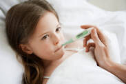 Rheumatisches Fieber gefährdet Kinder: Was sind seine Ursachen und Symptome?