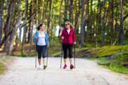 Nordic Walking: Nordic Walking für die Gesundheit? Erfahren Sie mehr über die Wirkung und die geeignete Ausrüstung