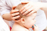 Plagiozephalie bei Kindern: Welche Kopfdeformitäten kennen wir?