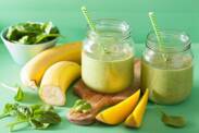 Rezept für gesunden und fitten Mango-Smoothie (mit Banane und Ananas)